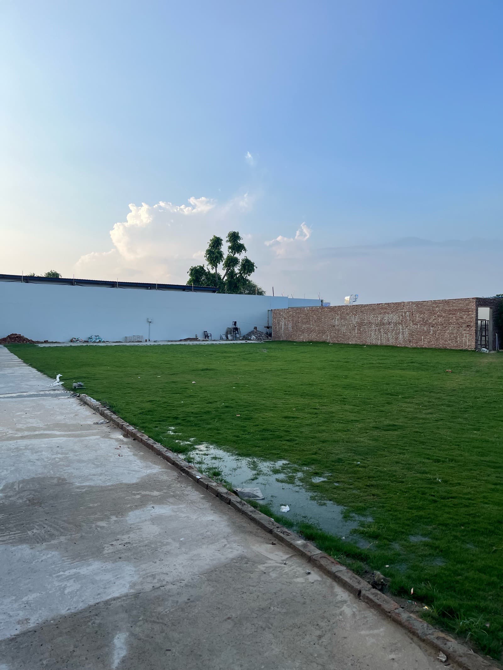 SAR Farms banquet hall in Mathura photo 4